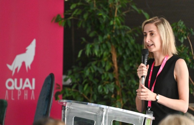 Julia Mariton, Quai Alpha